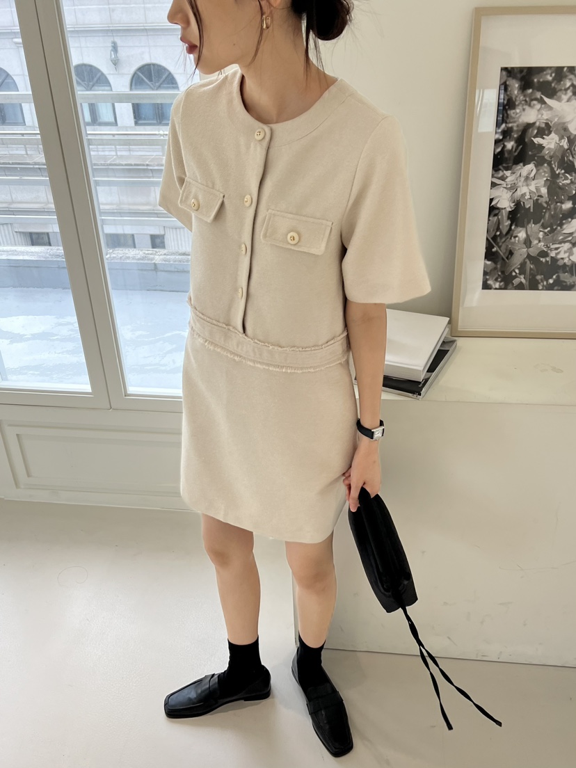 ME MO韓國直郵女裝新款推薦真品時尚24秋冬人氣連衣裙花呢ME MO連衣裙